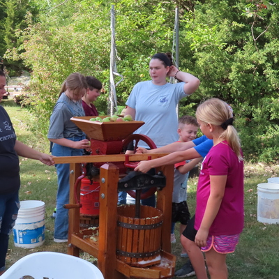 Making apple cider